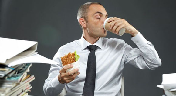 Para ti, Godinez, es este artículo sobre aquellos lugares en la capital donde puedes ir a comer 