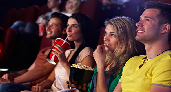  Ir al cine a ver una película